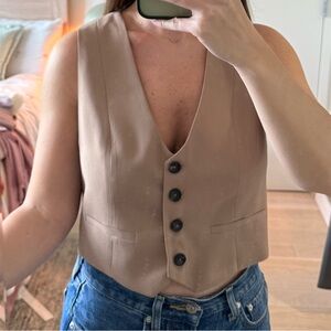 Tan women’s suit vest blazer